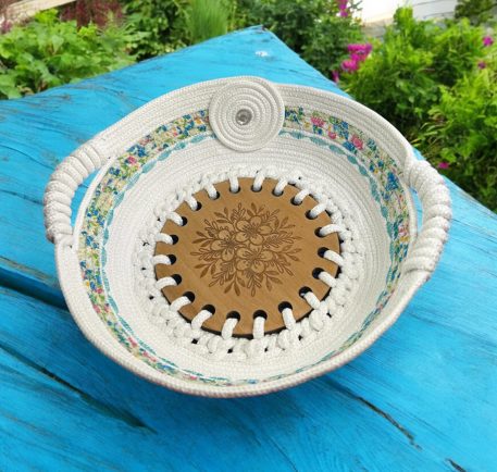Round Clothesline Bowl with Handles and Wood Insert - Image 2